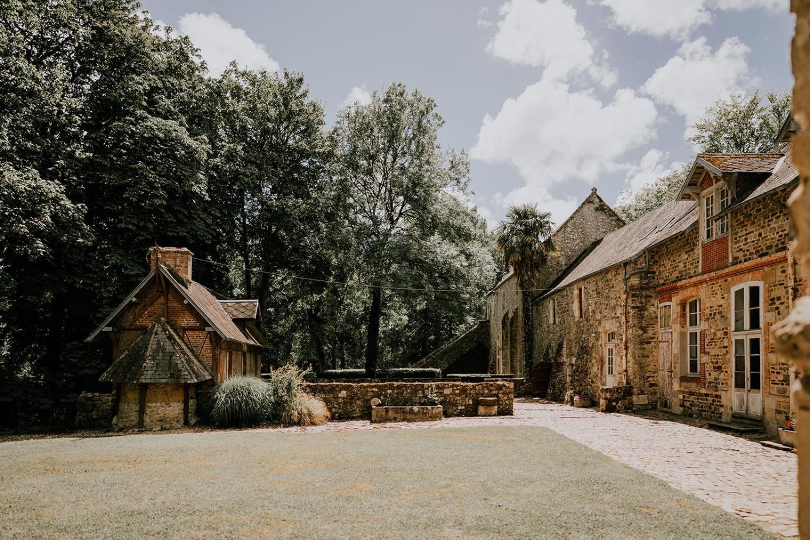 Abbaye De Blanchelande Bed and Breakfast Neufmesnil Exteriör bild