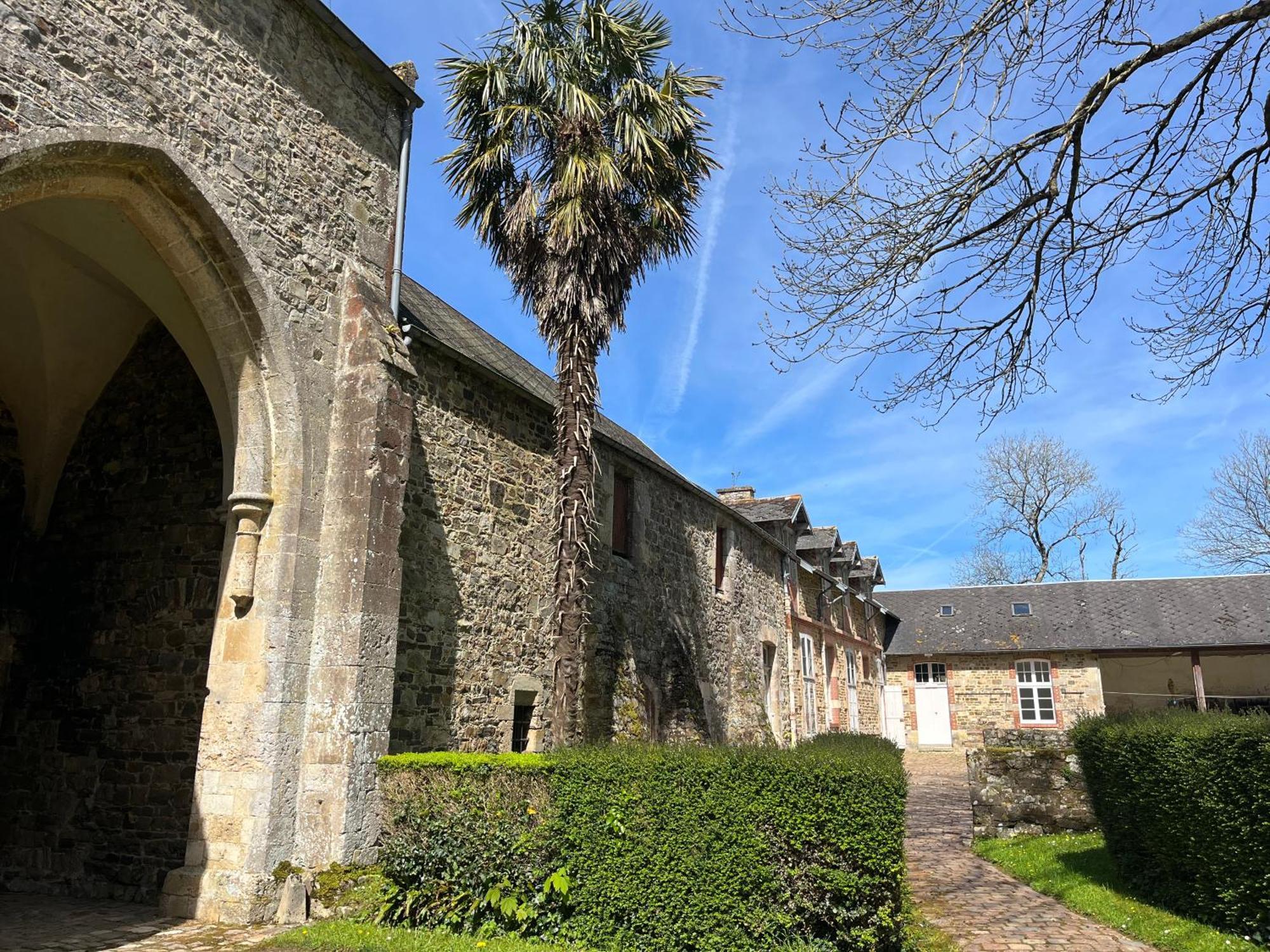 Abbaye De Blanchelande Bed and Breakfast Neufmesnil Exteriör bild