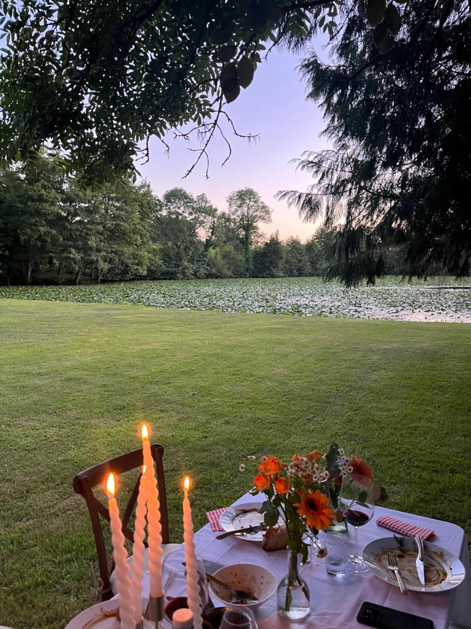 Abbaye De Blanchelande Bed and Breakfast Neufmesnil Exteriör bild
